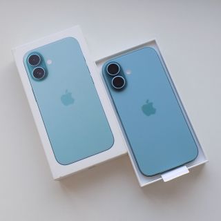 🔥Všestranná fotosoustava iPhonu 16 dělá krásné fotky. Z blízka i z dálky. 48MP Fusion fotoaparát funguje, jako by měl dva...